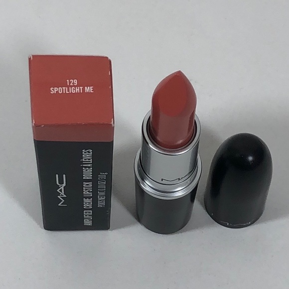 M.A.C Cosmetics Amplified Creme Lipstick – 129 SPOTLIGHT ME - Picture 2 of 8